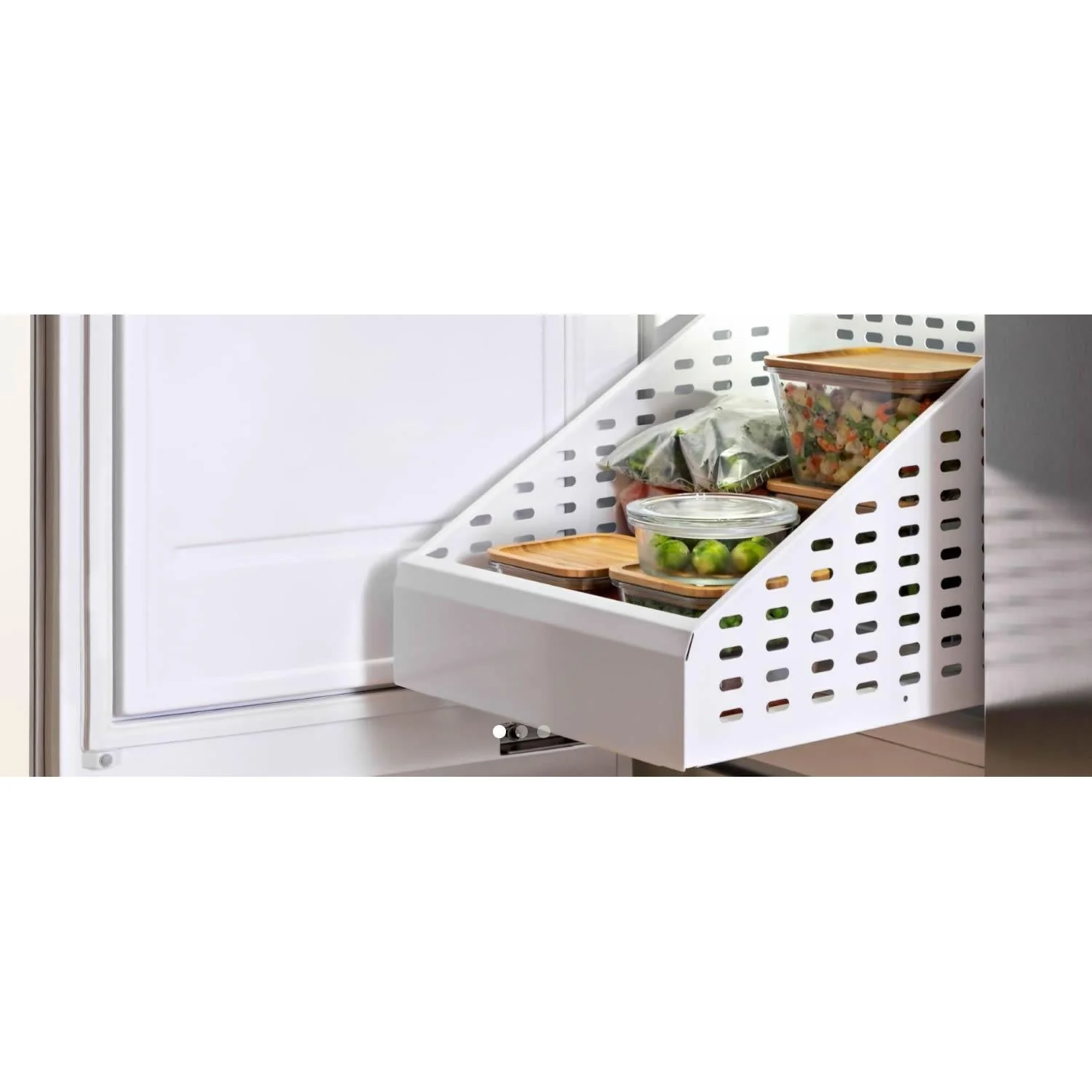 Bertazzoni Congélateur vertical de 16,8 pi cu avec machine à glaçons REF30FCIPRL/23 - Image 4