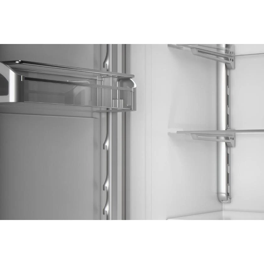 Bertazzoni Congélateur vertical de 8,2 pi cu avec machine à glaçons REF18FCIPRL/23 - Image 3