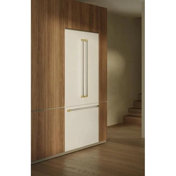 Bertazzoni Réfrigérateur trois portes avec porte à deux battants à profondeur de comptoir de 36 pouces, 26,2 pi. cu. avec machine à glaçons et distributeur d'eau RFD36FZNW - Image 8