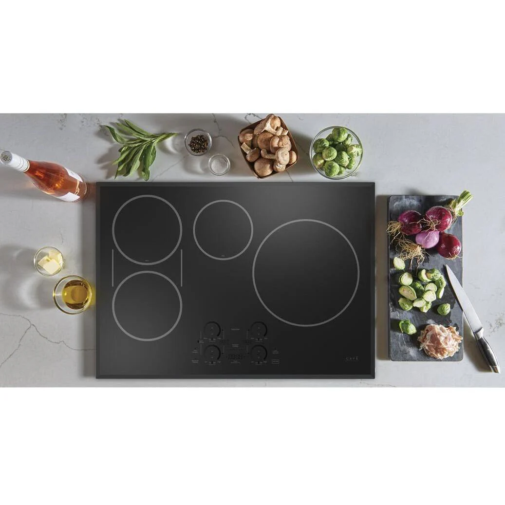 Café Table de cuisson encastrée à induction de 30 pouces avec Wi-Fi CHP90301TBB - Image 2
