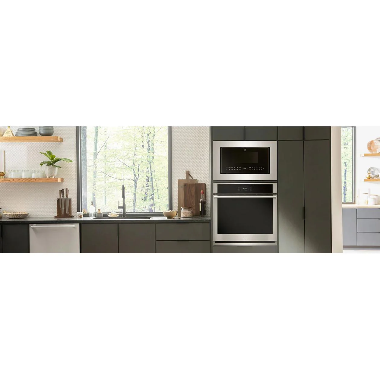Electrolux Four à micro-ondes encastrable de 30 po EMBS2411AB - Image 7