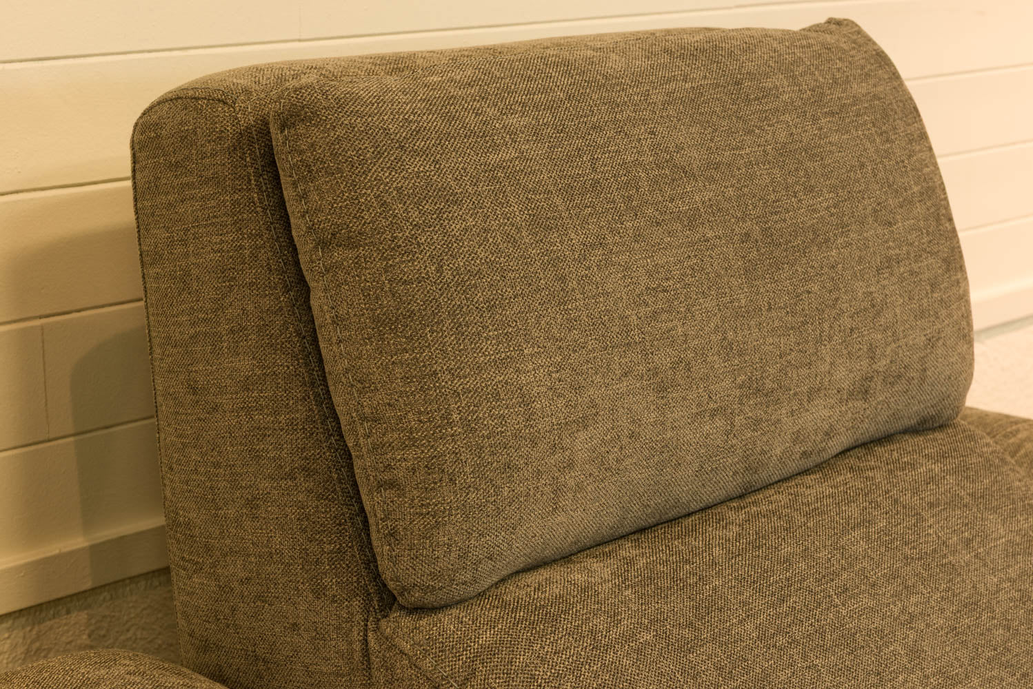 Fauteuil Inclinable - VENTE FINALE - MODÈLE DE PLANCHER ST-HYACINTHE - VENDU TEL QUEL - Image 3