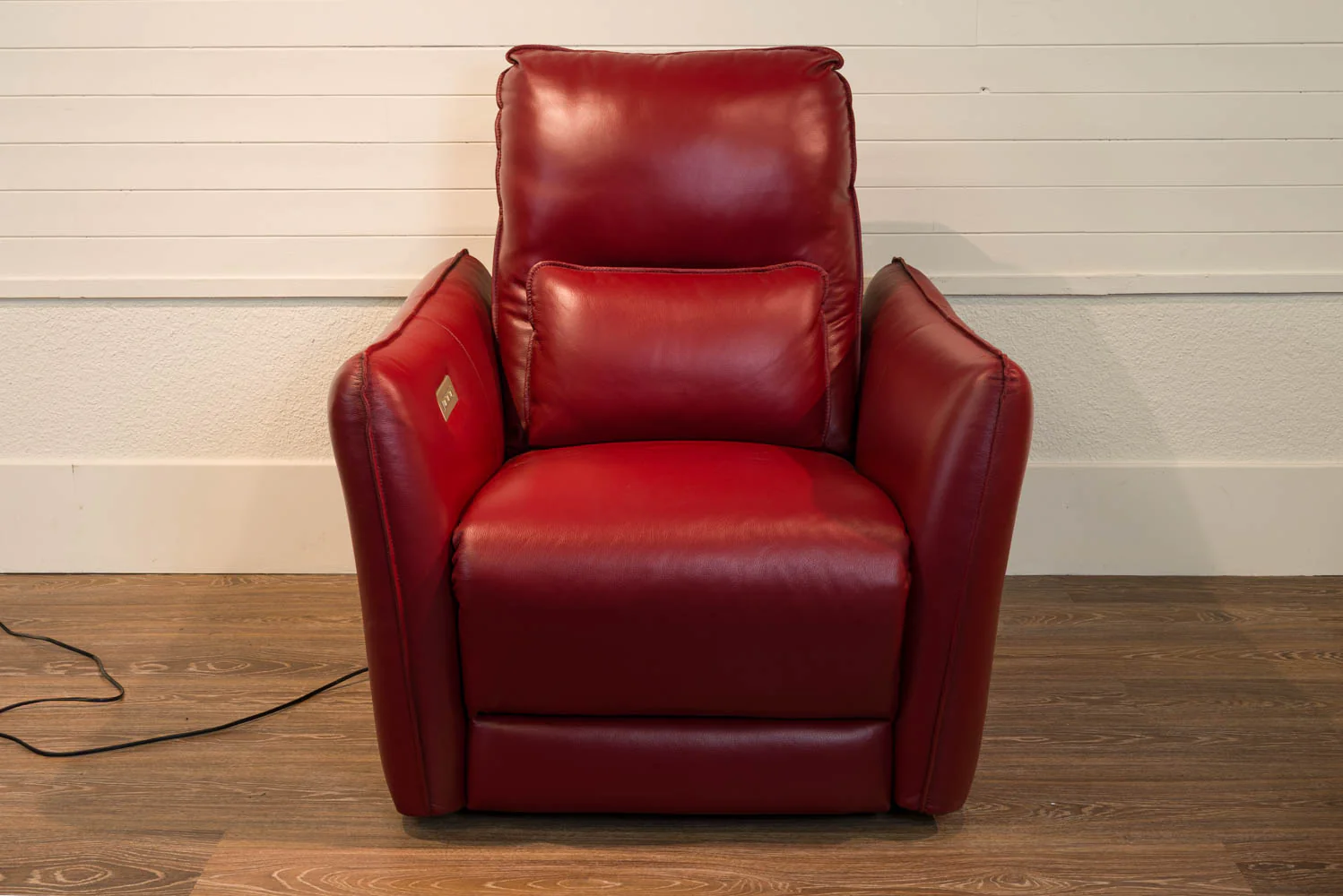 Fauteuil Inclinable - VENTE FINALE - MODÈLE DE PLANCHER ST-HYACINTHE - VENDU TEL QUEL - Image 2
