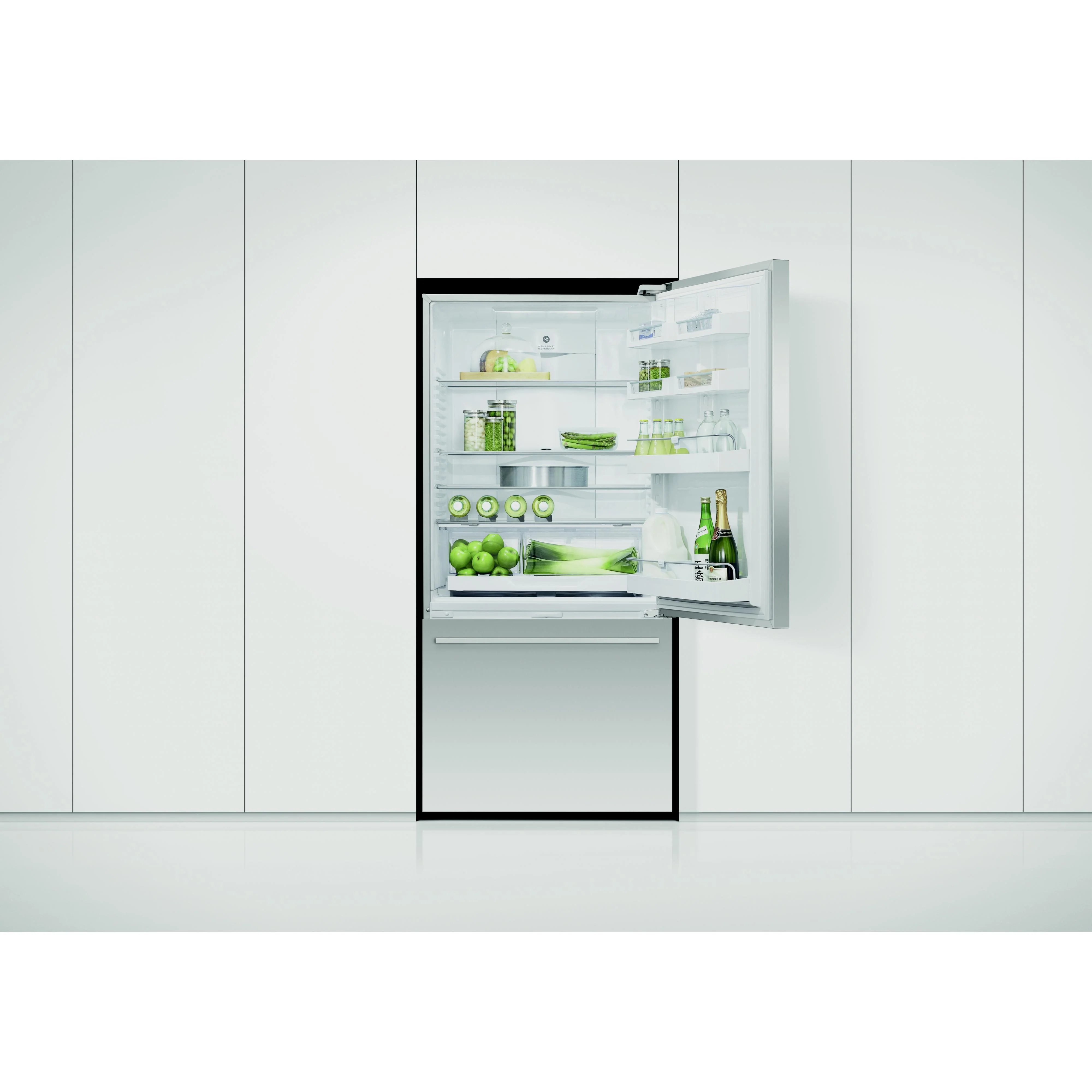 Fisher & Paykel Réfrigérateur à congélateur inférieur à profondeur de comptoir de 31 po, 17.1 pi cu RF170WDRX5 N - Image 4