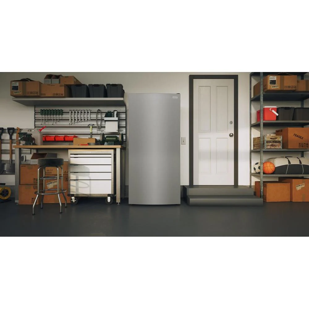 Frigidaire Congélateur vertical de 20 pi cu FFUE2022AF - Image 9