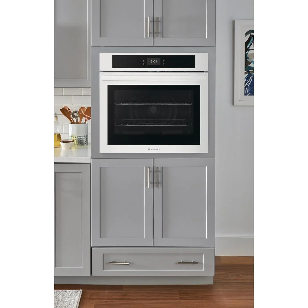 Frigidaire Four mural simple encastré de 30 po., 5.3 pi.cu. avec technologie convection FCWS3027AW - Image 9