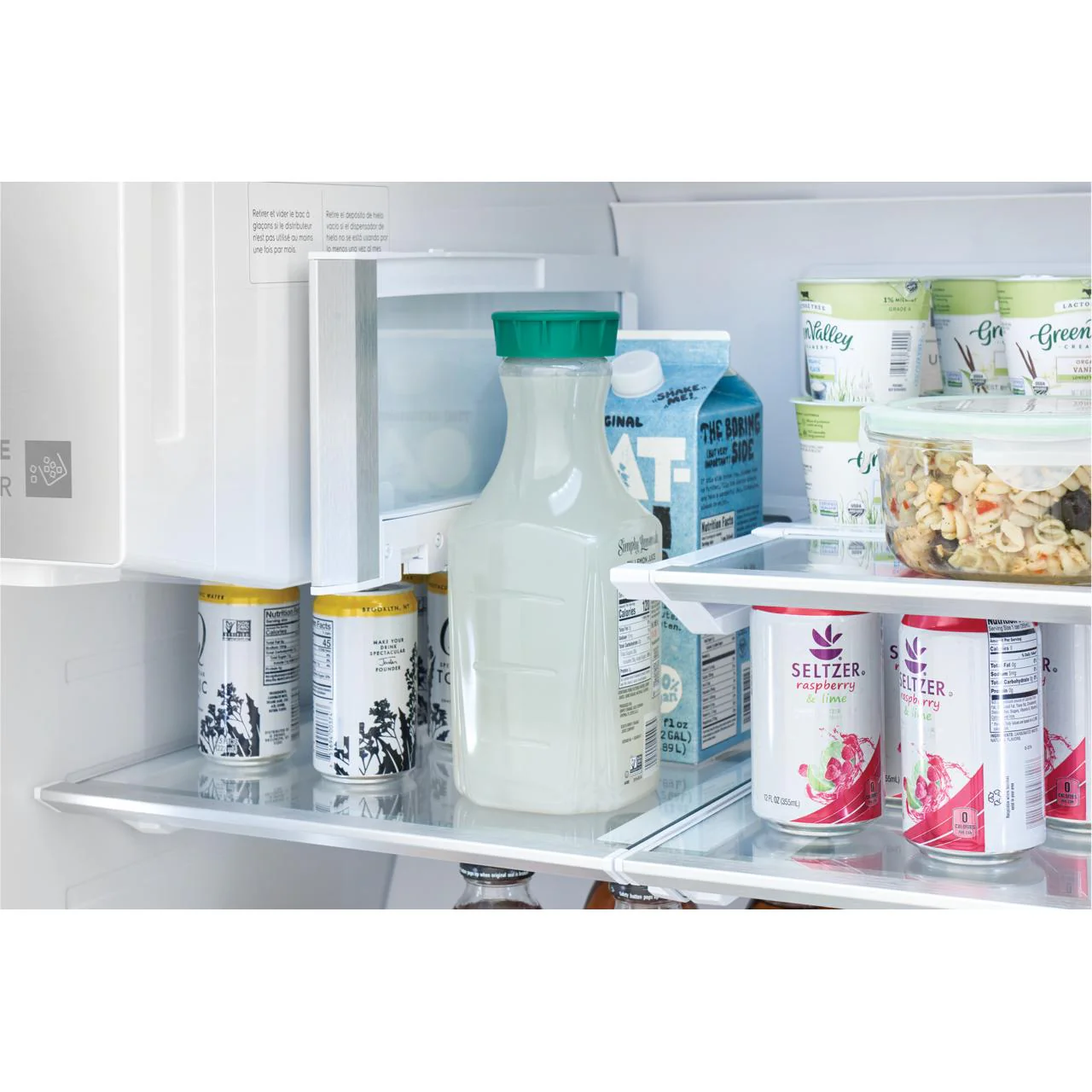 Frigidaire Gallery Réfrigérateur quatre portes avec porte à deux battants à profondeur de comptoir de 36 pouces, 21,5 pi. cu. avec machine à glaçons GRQC2255BF - Image 10