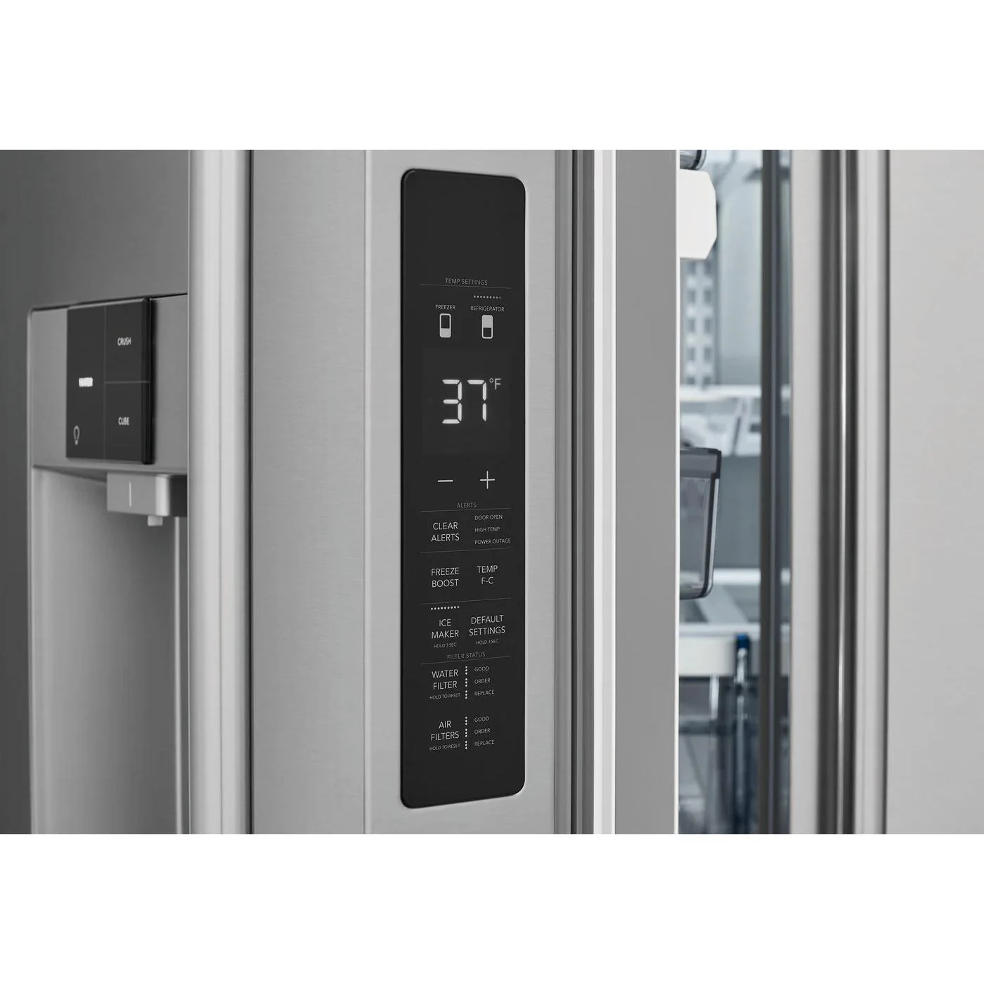 Frigidaire Professional Réfrigérateur trois portes avec porte à deux battants à pronfondeur de comptoir de 36 po., 22.6 pi.cu. avec distributeur d'eau et de glaçons PRFC2383AF - Image 4