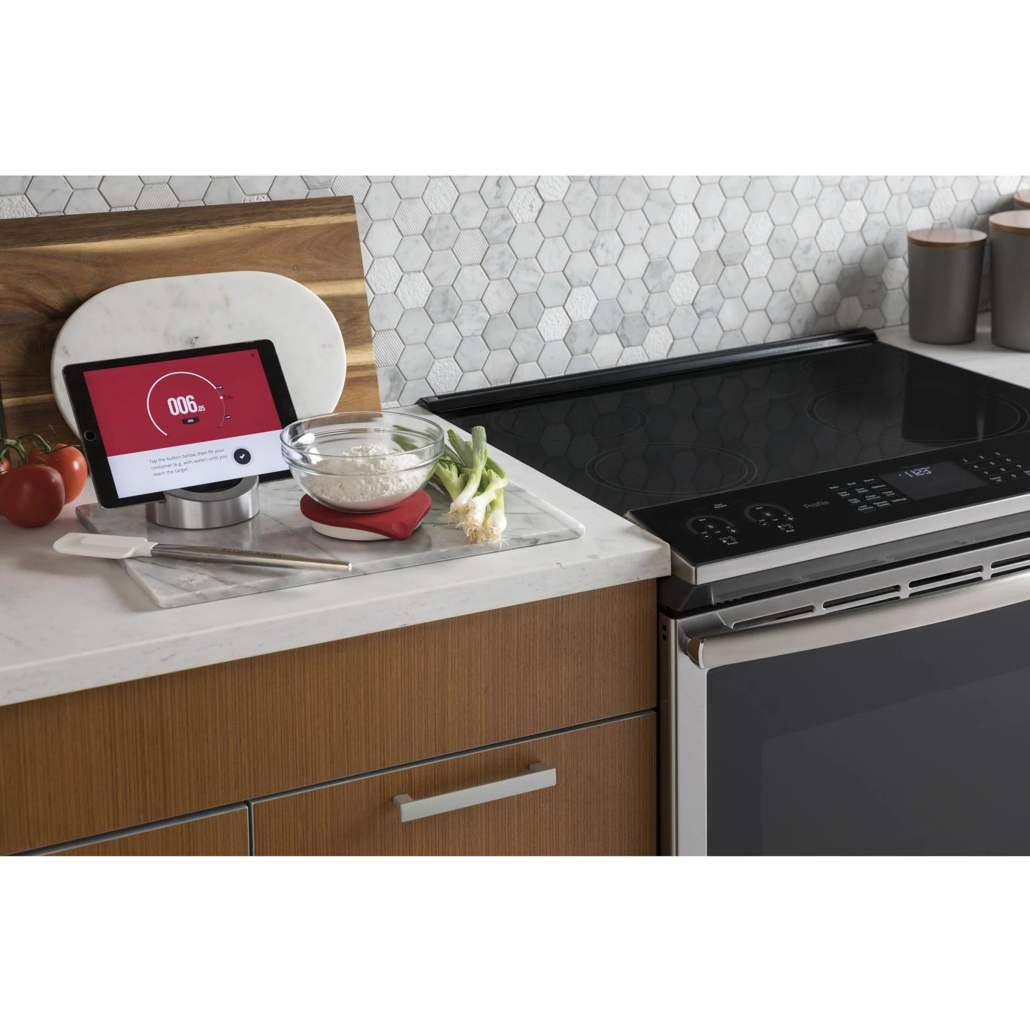 GE Profile Cuisinière encastrable électrique induction de 30 po. avec technology convection européenne véritable PCHS920YMFS - Image 7