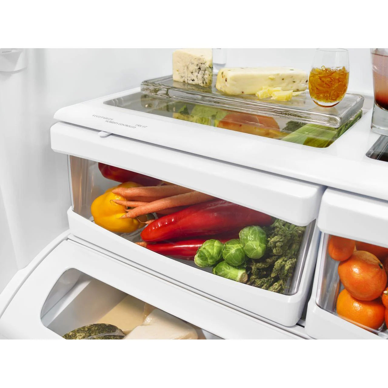 KitchenAid Réfrigérateur trois portes avec porte à deux battants amovible de 36 po., 25 pi.cu. avec système de température ExtendFresh™ Plus KRFF305ESS - Image 11