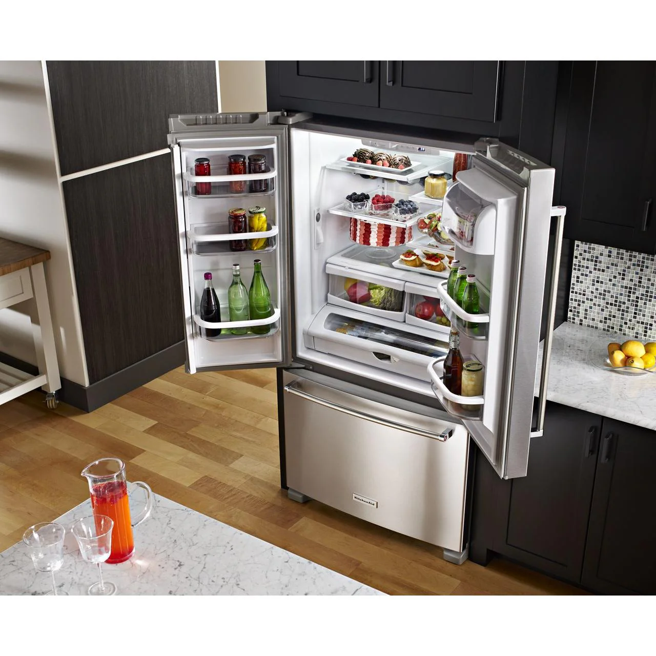 KitchenAid Réfrigérateur trois portes avec porte à deux battants amovible de 36 po., 25 pi.cu. avec système de température ExtendFresh™ Plus KRFF305ESS - Image 4