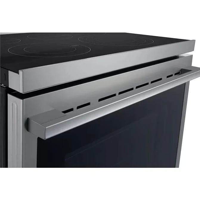 LG Cuisinière électrique intelligente de 30 pouces avec fonction Air Fry LREN6325XE - Image 9