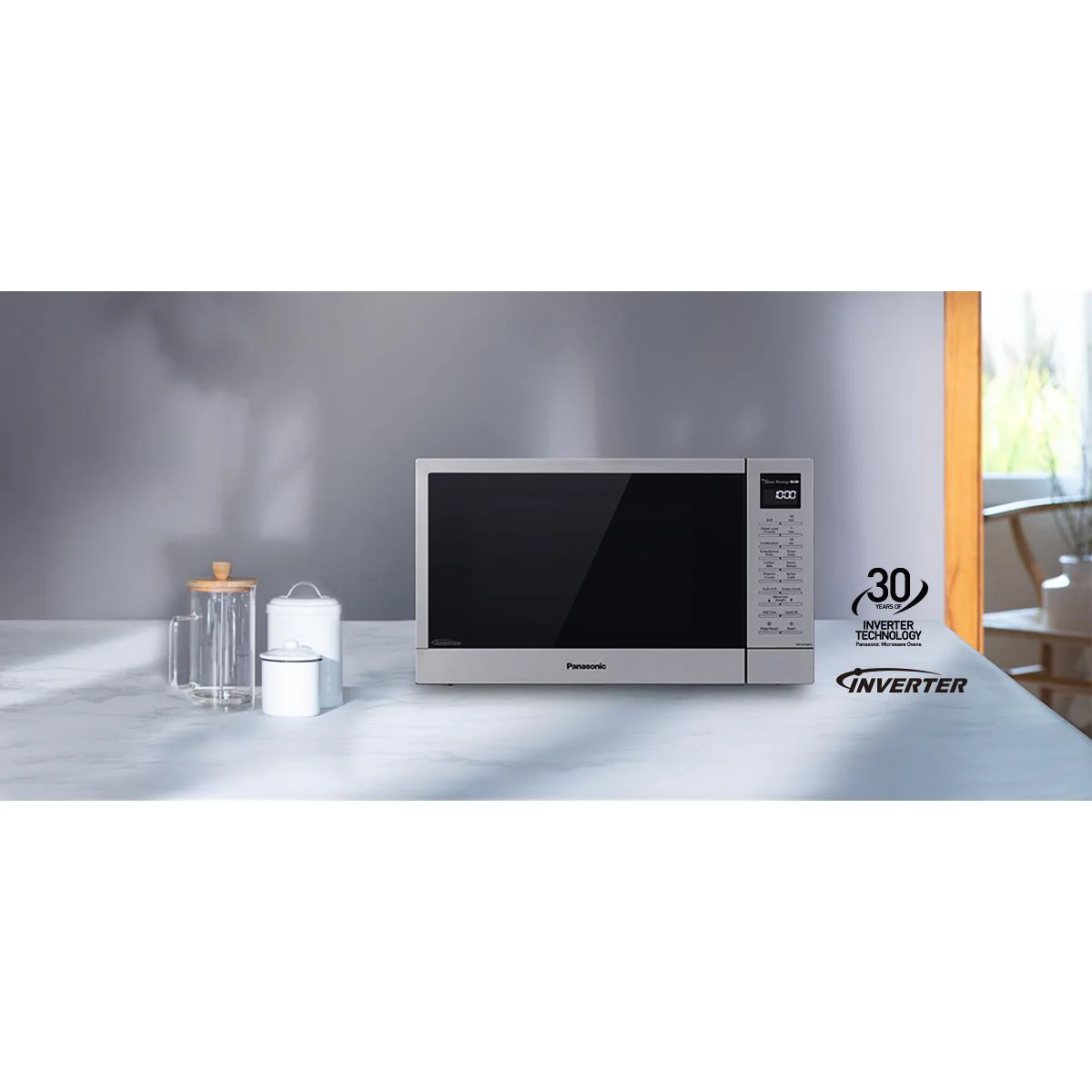 Panasonic Four à micro-ondes de comptoir de 1.1 pi cu avec technologie Inverter NN-GT69KSC - Image 4