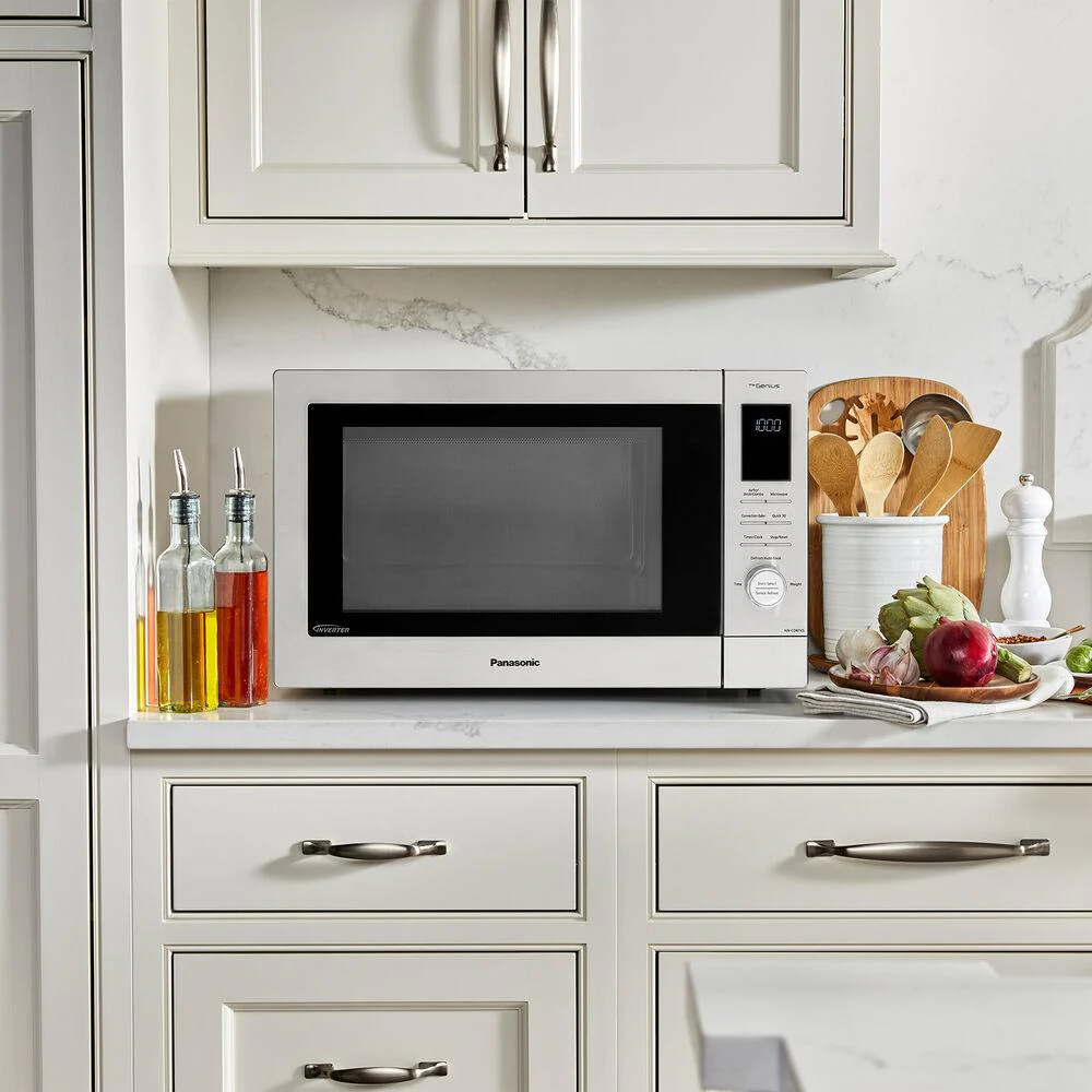 Panasonic Four à micro-ondes de comptoir de 1,2 pi cu avec convection NN-CD87KSC - Image 4
