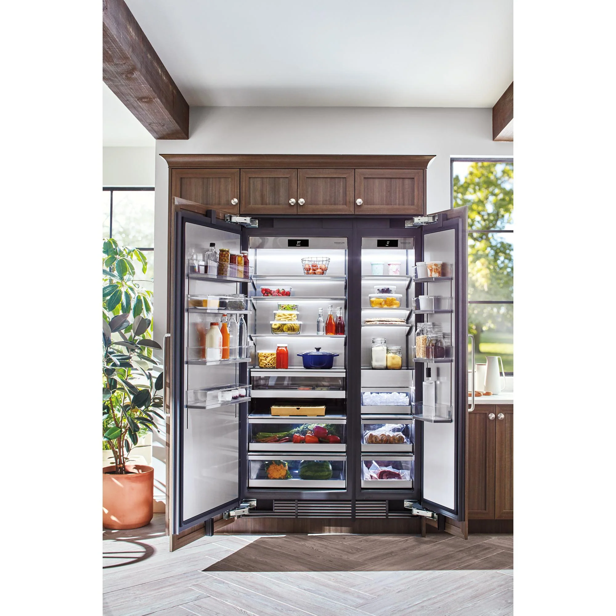 Signature Kitchen Suite Congélateur vertical de 9,6 pi.cu. avec commande SmartThinQ™ SKSCF1801P - Image 7