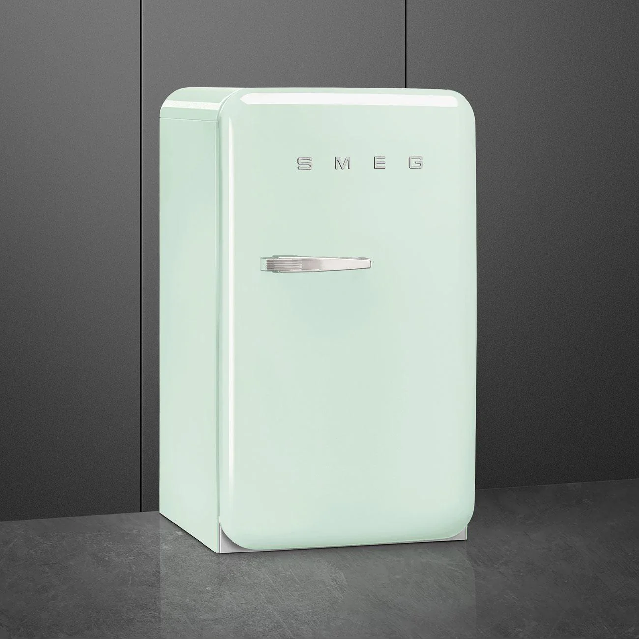 Smeg Réfrigérateur compacte de 22 po, 4.48 pi cu - Image 15