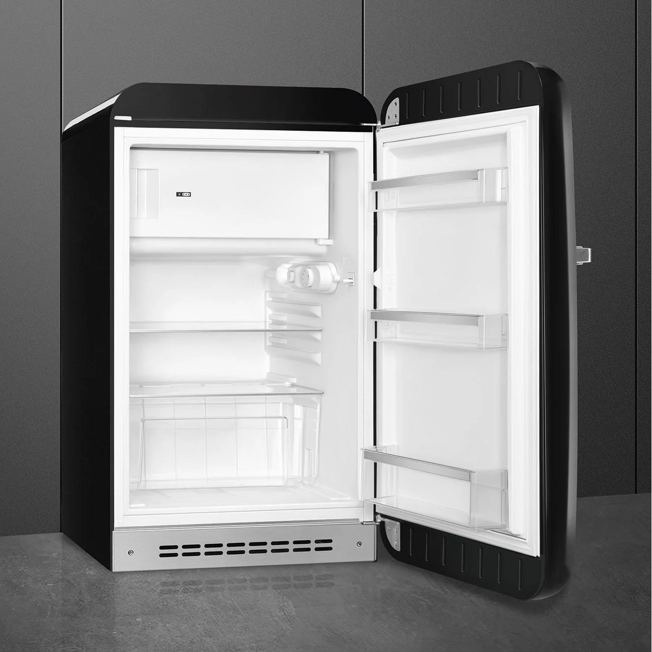 Smeg Réfrigérateur compacte de 22 po, 4.48 pi cu - Image 5