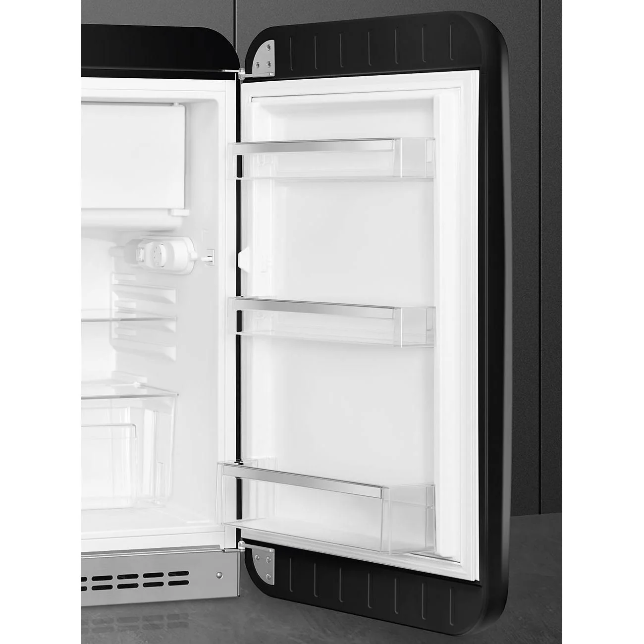 Smeg Réfrigérateur compacte de 22 po, 4.48 pi cu - Image 6
