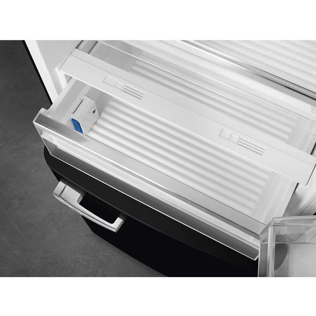 Smeg Réfrigérateur à congélateur inférieur de 28 po, 18,01 pi cu - Image 48