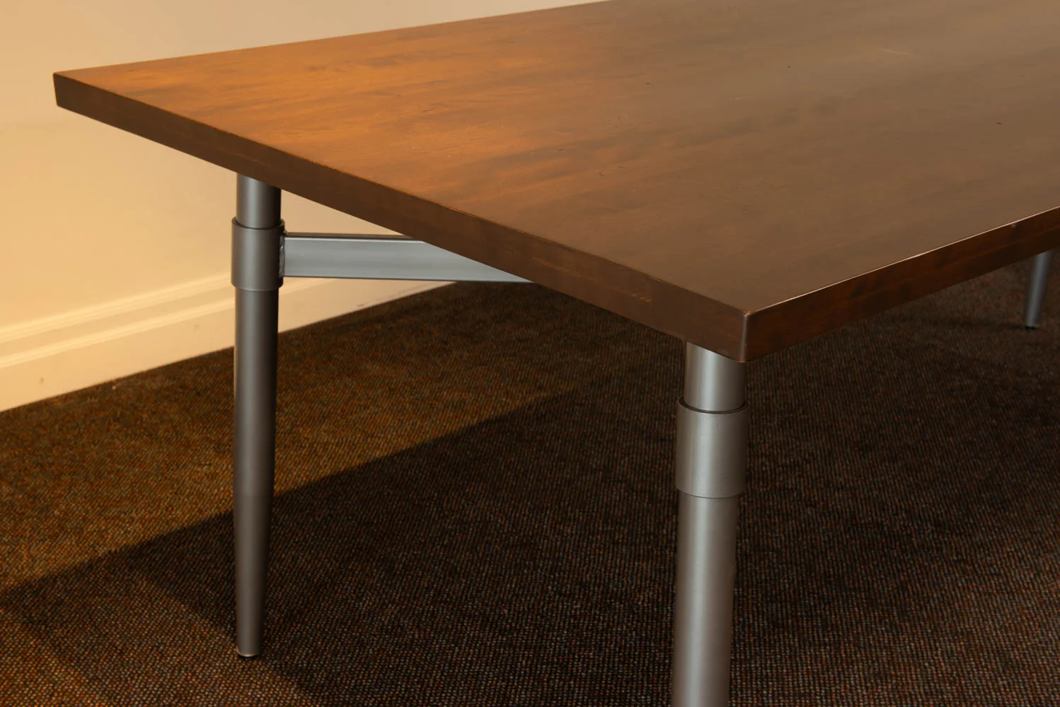Table de Salle à manger - VENTE FINALE - MODÈLE DE PLANCHER ST-HYACINTHE - VENDU TEL QUEL - - Image 3