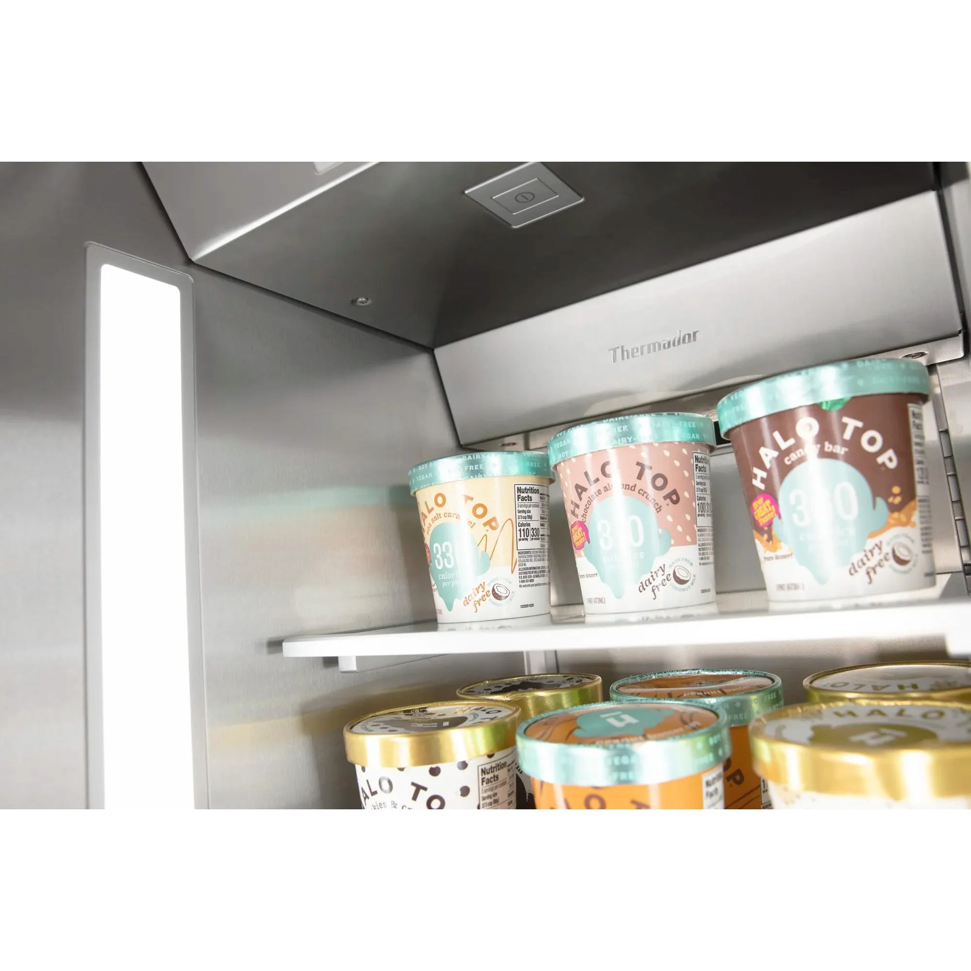 Thermador Congélateur vertical de 7.8 pi.cu. avec SuperFreeze® T18ID905RP - Image 3