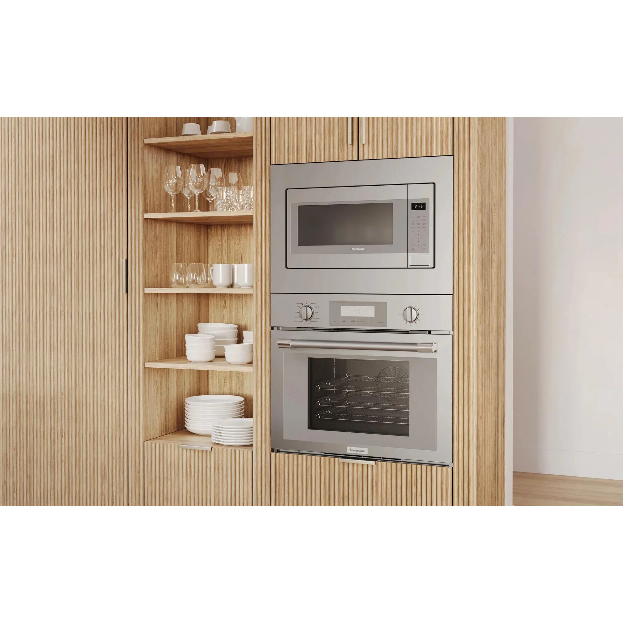 Thermador Four à micro-ondes encastrable de 24 po, 2.1 pi cu avec cuisson par capteur MBCS - Image 8