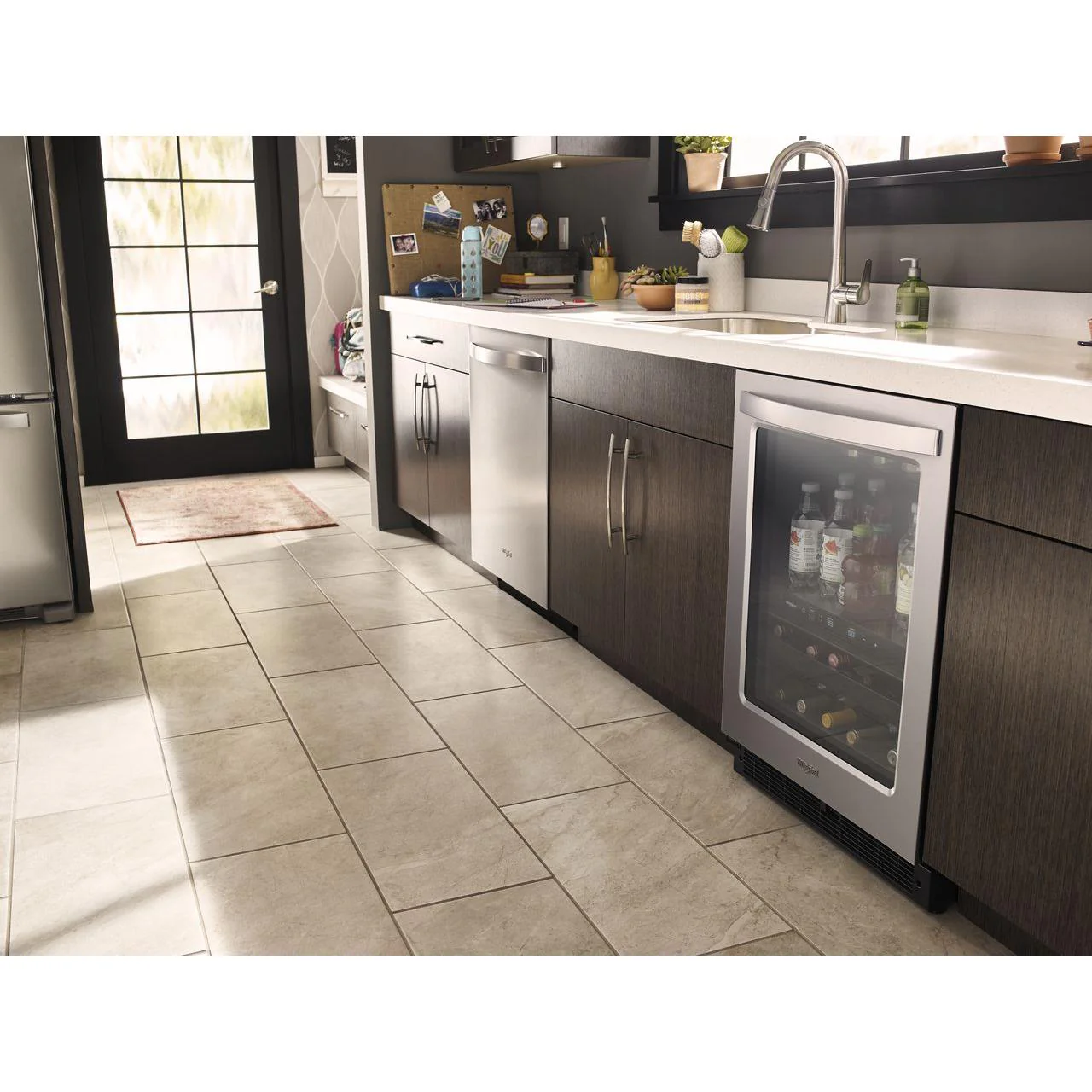 Whirlpool Centre de breuvages sous le comptoir de 5,2 pi. cu. WUB50X24HZ - Image 8