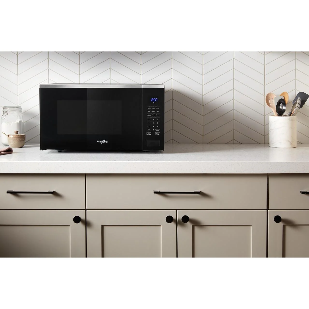 Whirlpool Four à micro-ondes de comptoir de 22 pouces, 1,6 pi. cu. YWMCS7022SZ - Image 9