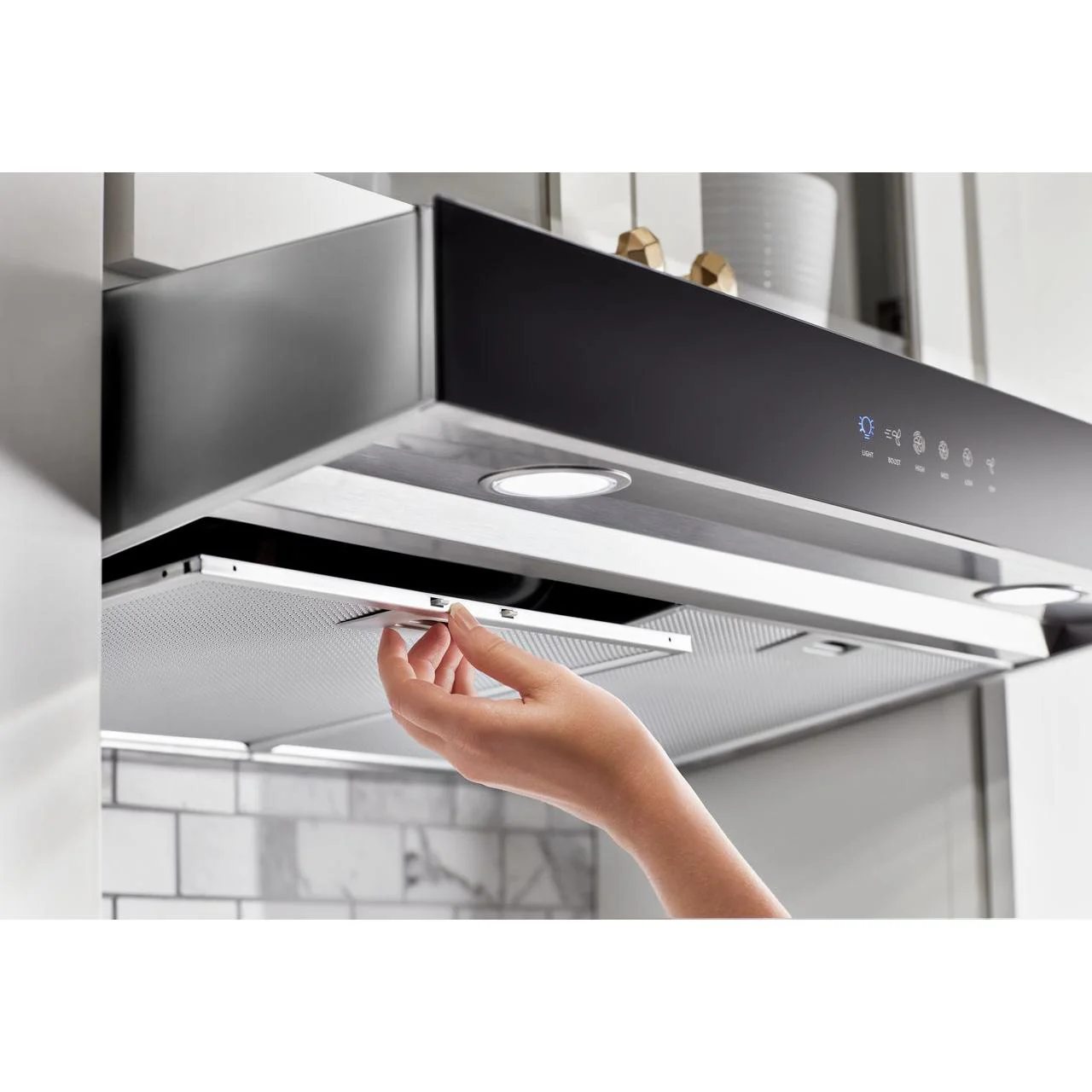 Whirlpool Hotte de cuisinière sous cabinet de 30 po WVU57UC0FS - Image 7