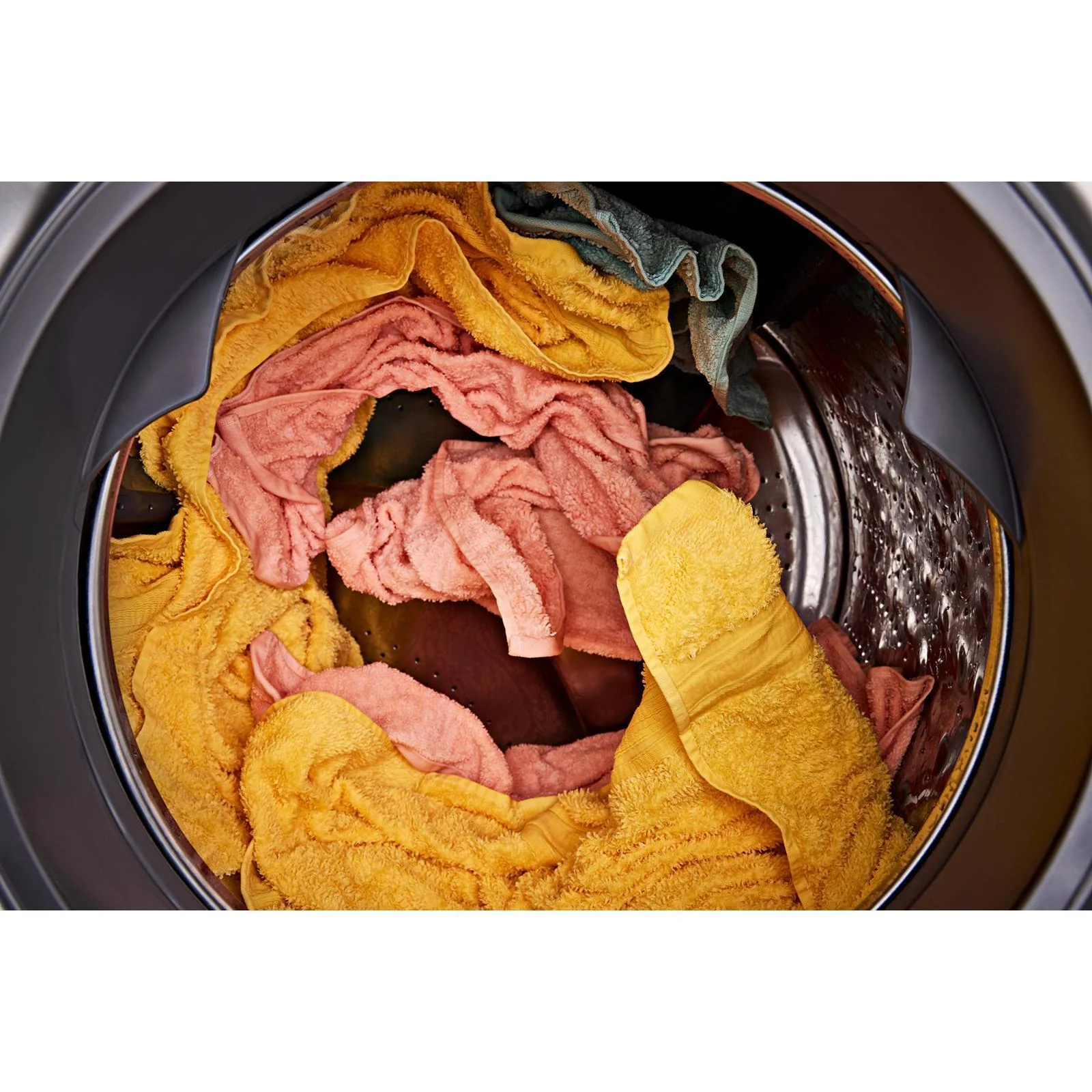 Whirlpool Laveuse à chargement frontal de 5,8 pi cu avec système de ventilation FreshFlow™ - Image 5