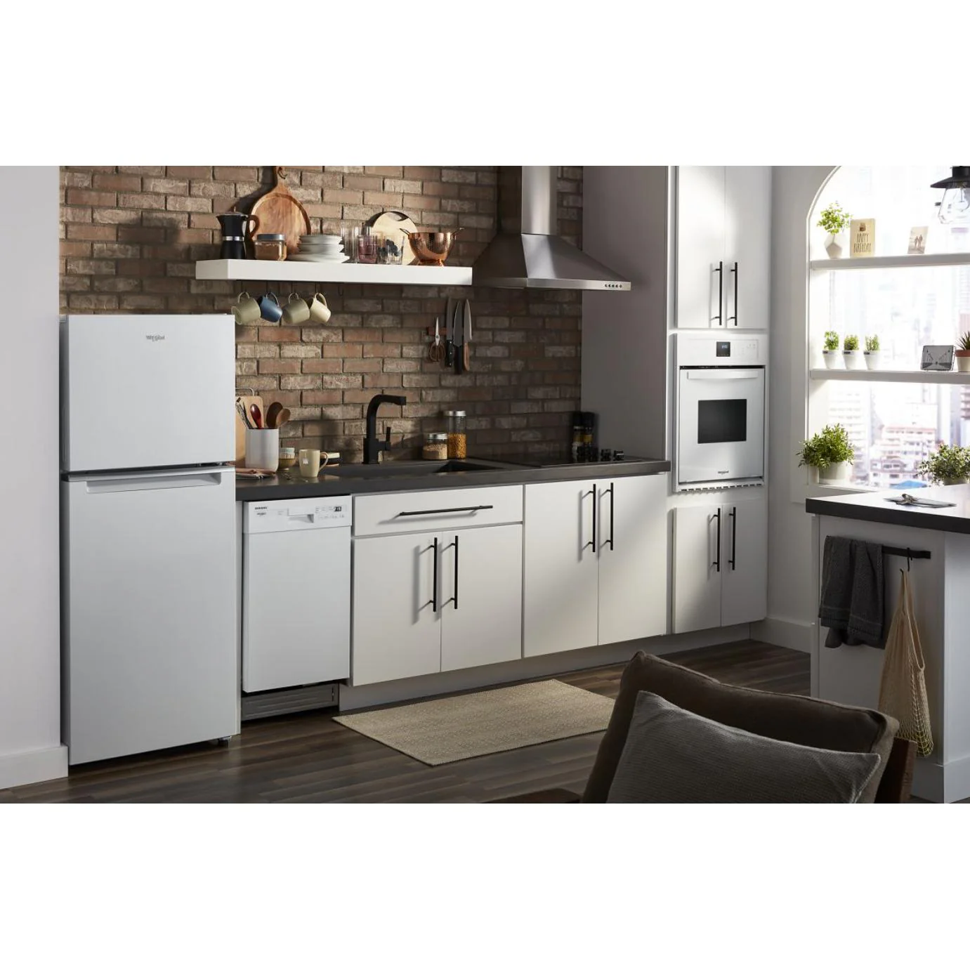 Whirlpool Réfrigérateur à congélateur supérieur à profondeur de comptoir de 24 po., 11,6 pi.cu. avec dégivrage automatique WRT112CZJW - Image 8