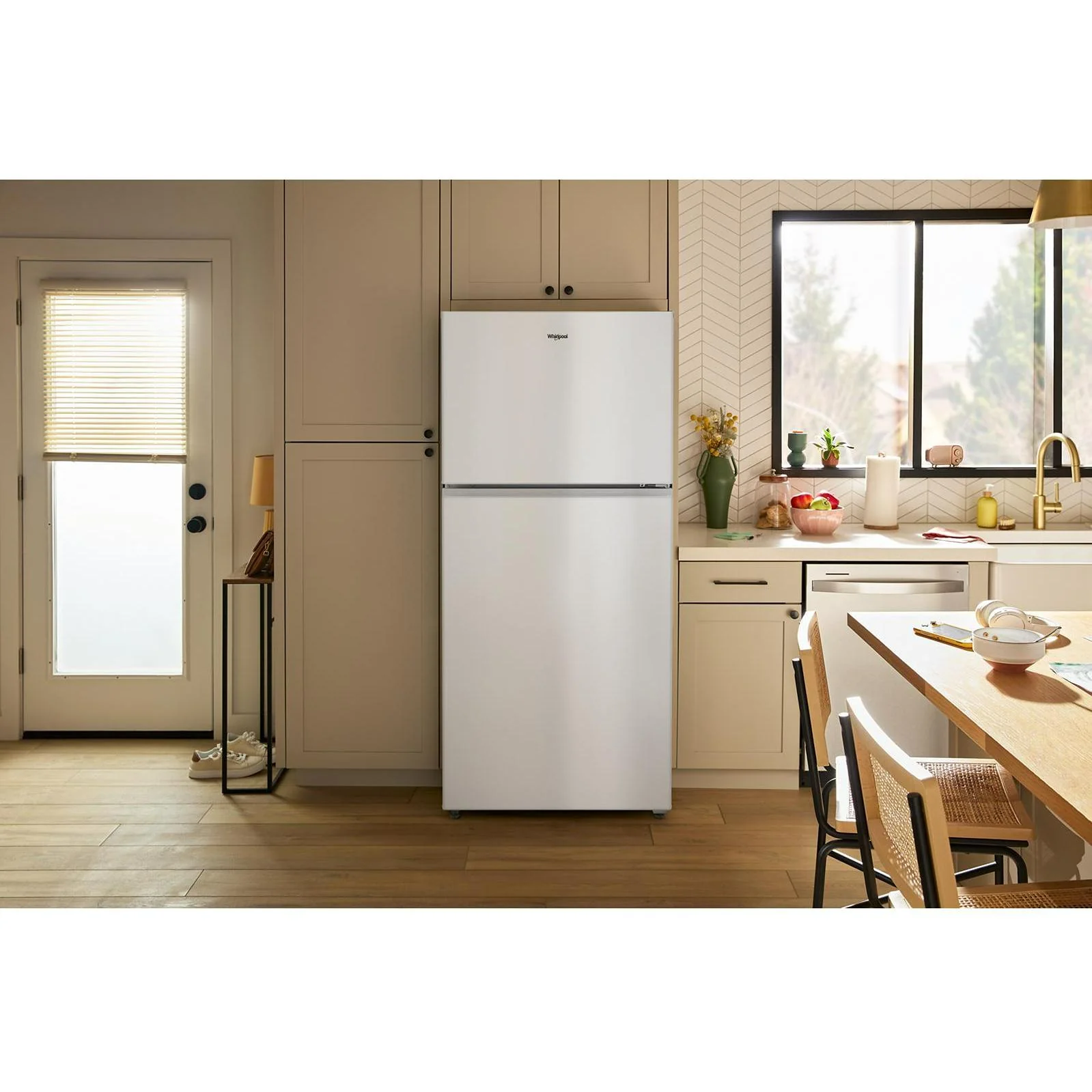Whirlpool Réfrigérateur à congélateur supérieur de 29,5 po et 19 pi³ avec refroidissement à couverture totale WRTX5419SB - Image 57