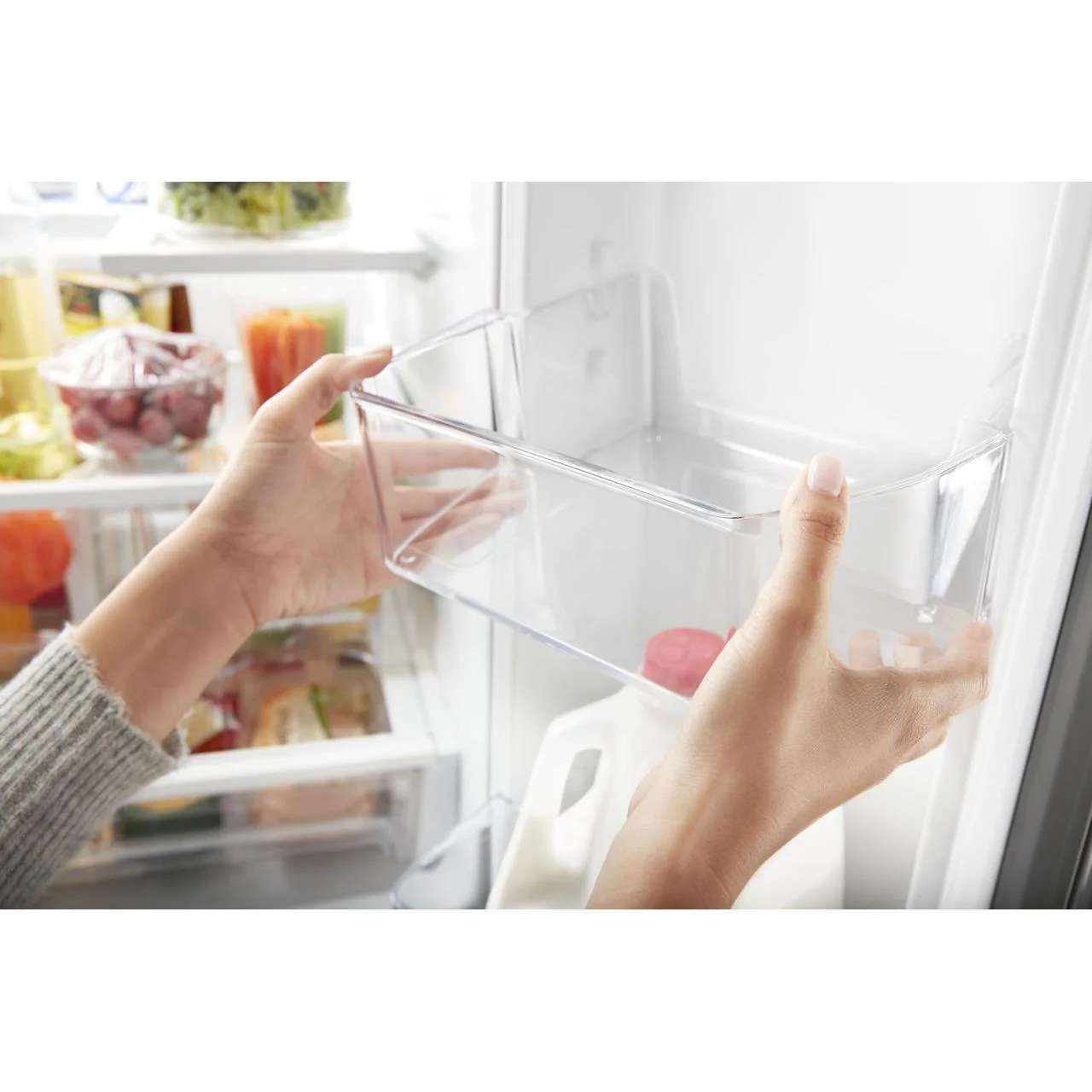 Whirlpool Réfrigérateur trois portes avec porte à deux battants amovible de 30 po, 19,7 pi. cu. avec distributeur externe d'eau avec filtration EveryDrop® WRF560SEHW - Image 9